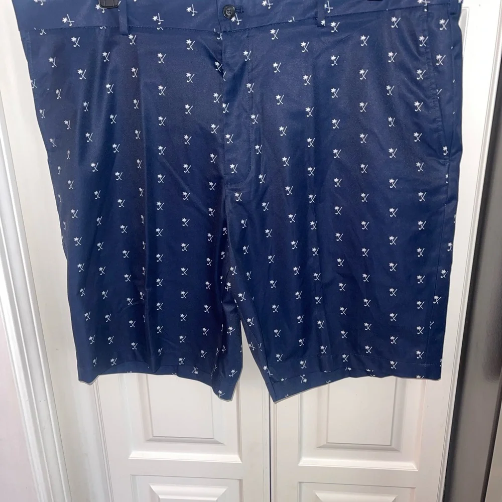 NWT Walter Hagen Perfect 11 Collection Golf Shorts Sz 42 Navy‎ White